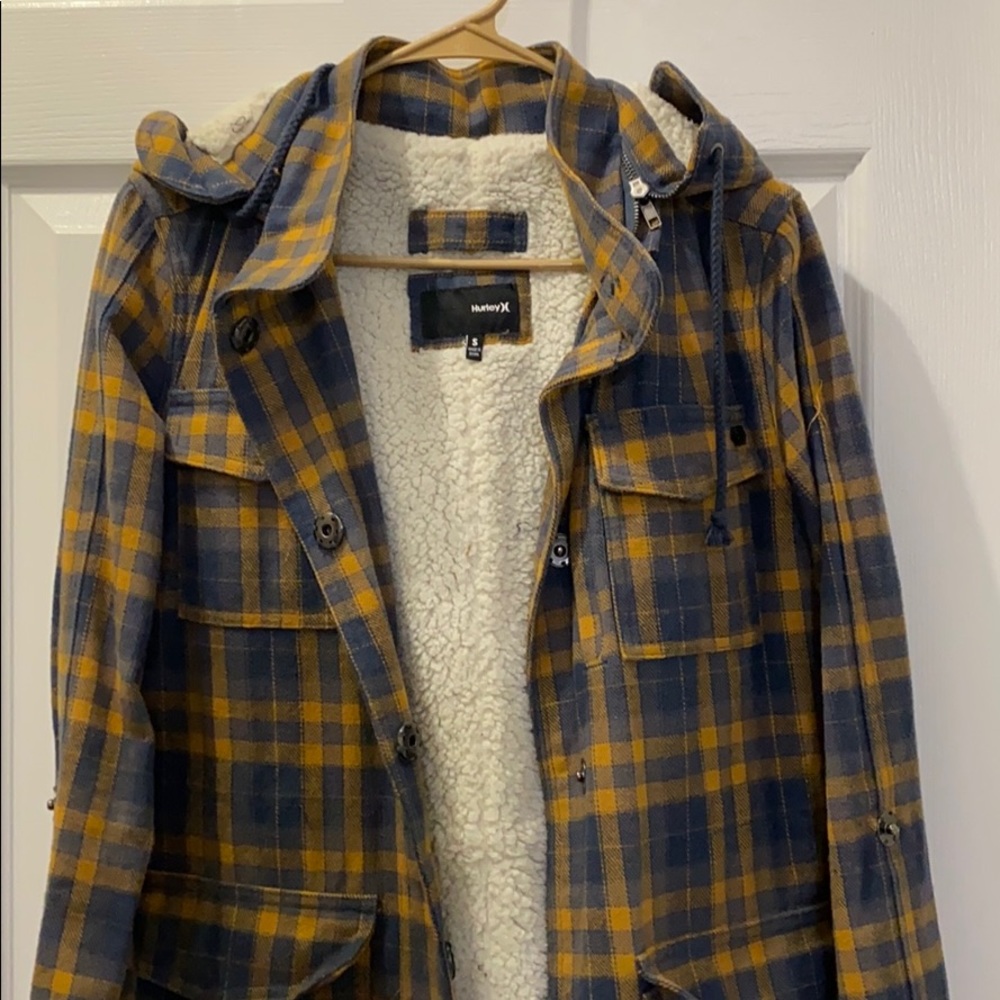 Hurley women’s plaid Sherpa lined jacket